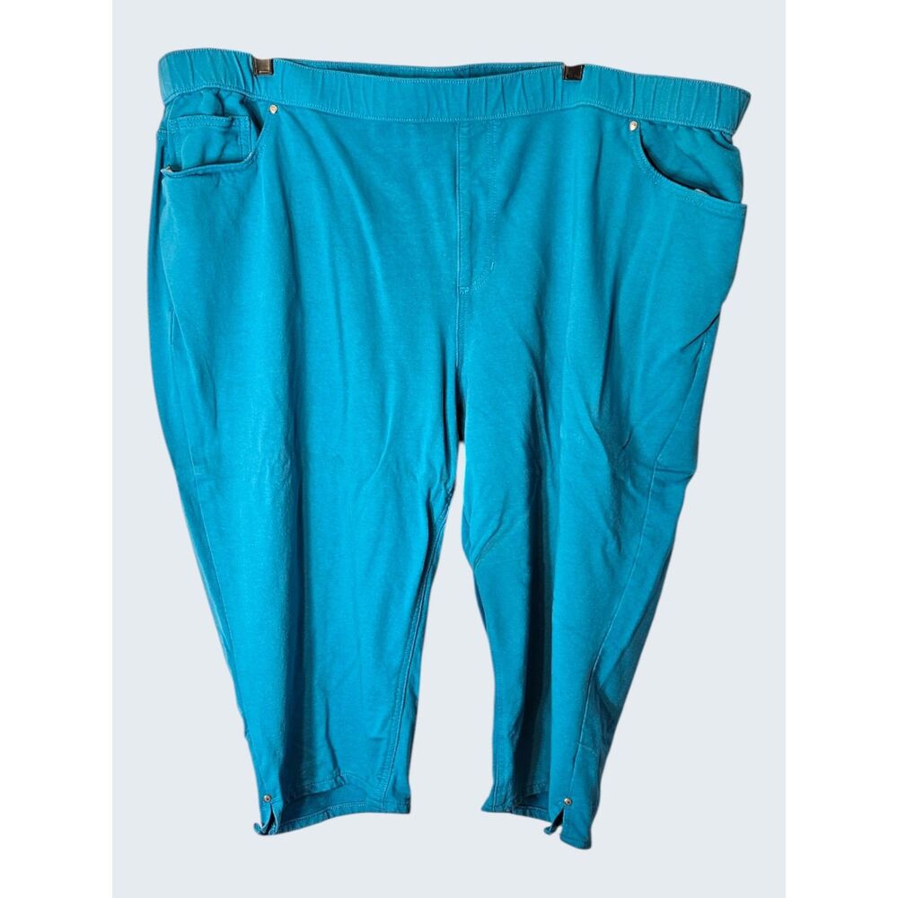 Catherine's Plus Size Capris, Size 3x 26/28W -- ITEM #3565 - Picture 3 of 4